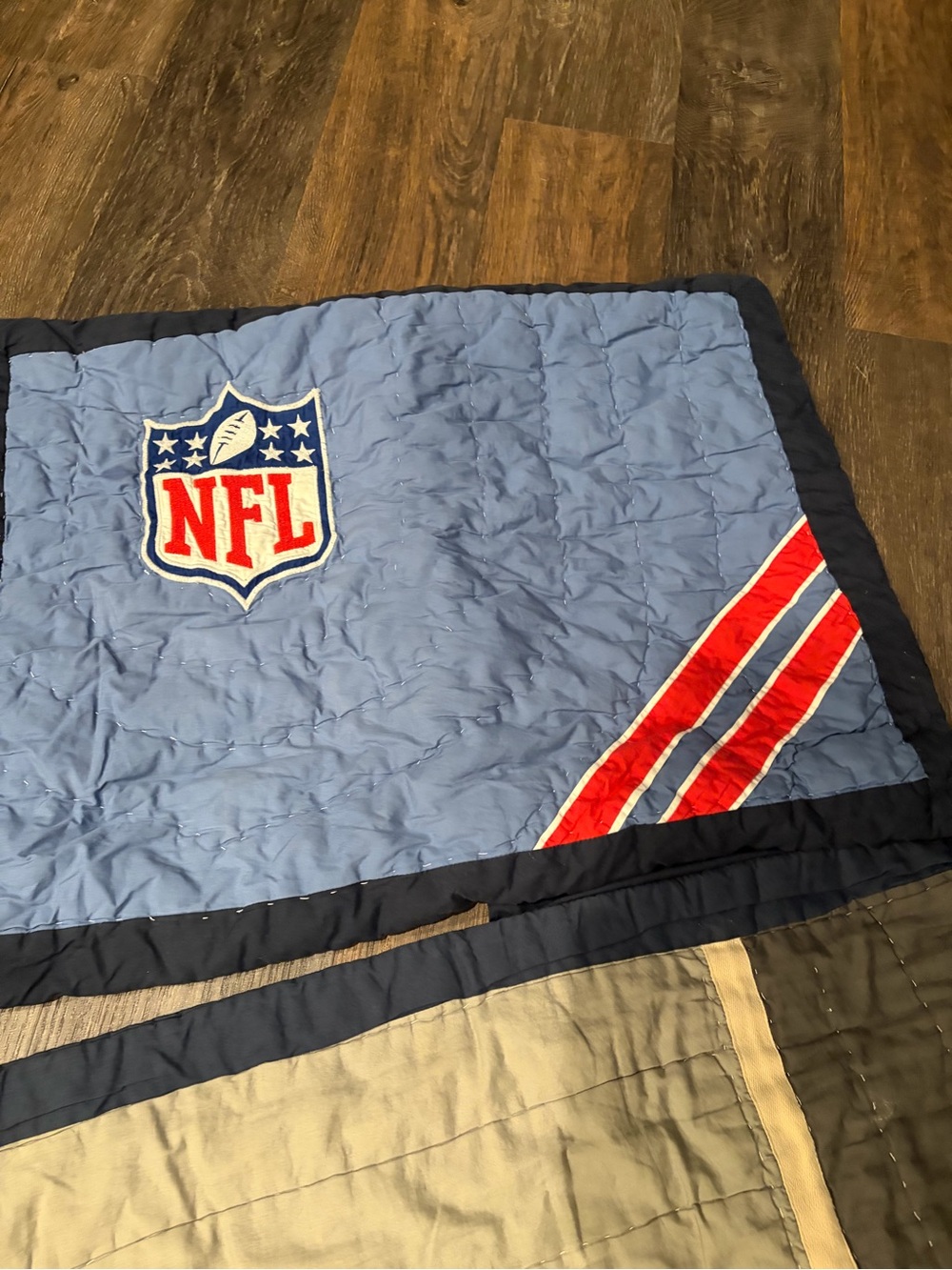 Pottery Barn Teen NFL Patchwork Quilt - Navy, Cream, Gray, Blue, Red - Picture 3 of 10